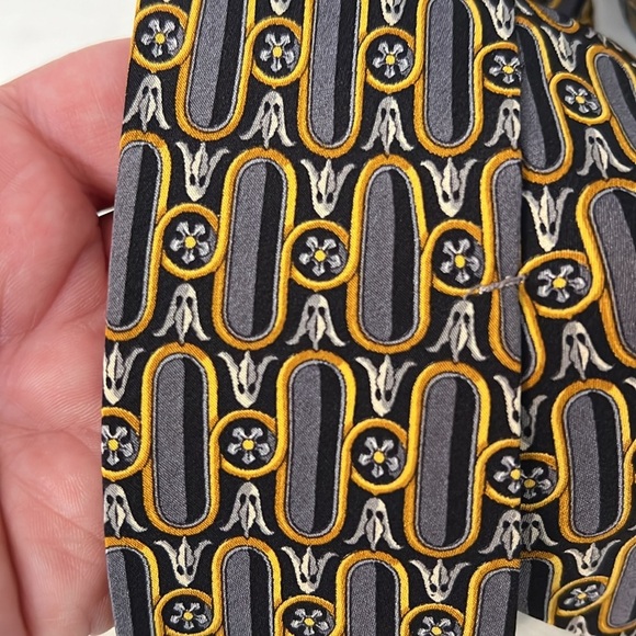 VALENTINO CRAVATTE MENS NECK TIE - Picture 12 of 13